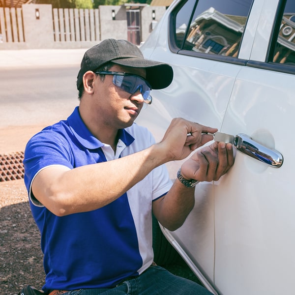 nuestro equipo de cerrajería de autos puede llegar al lugar en aproximadamente 30 minutos